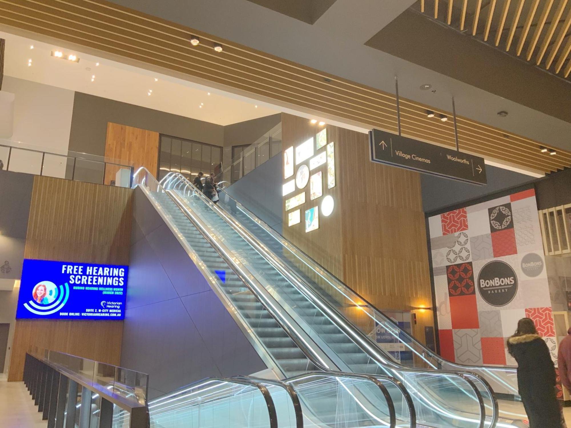 M-city Shopping Center - Executive Twin King Ensuites - Fully Equipped - Free Parking, Fast Wifi, Smart Tv, Netflix, Complementary Drinks & Amenities - 3168 * Clayton