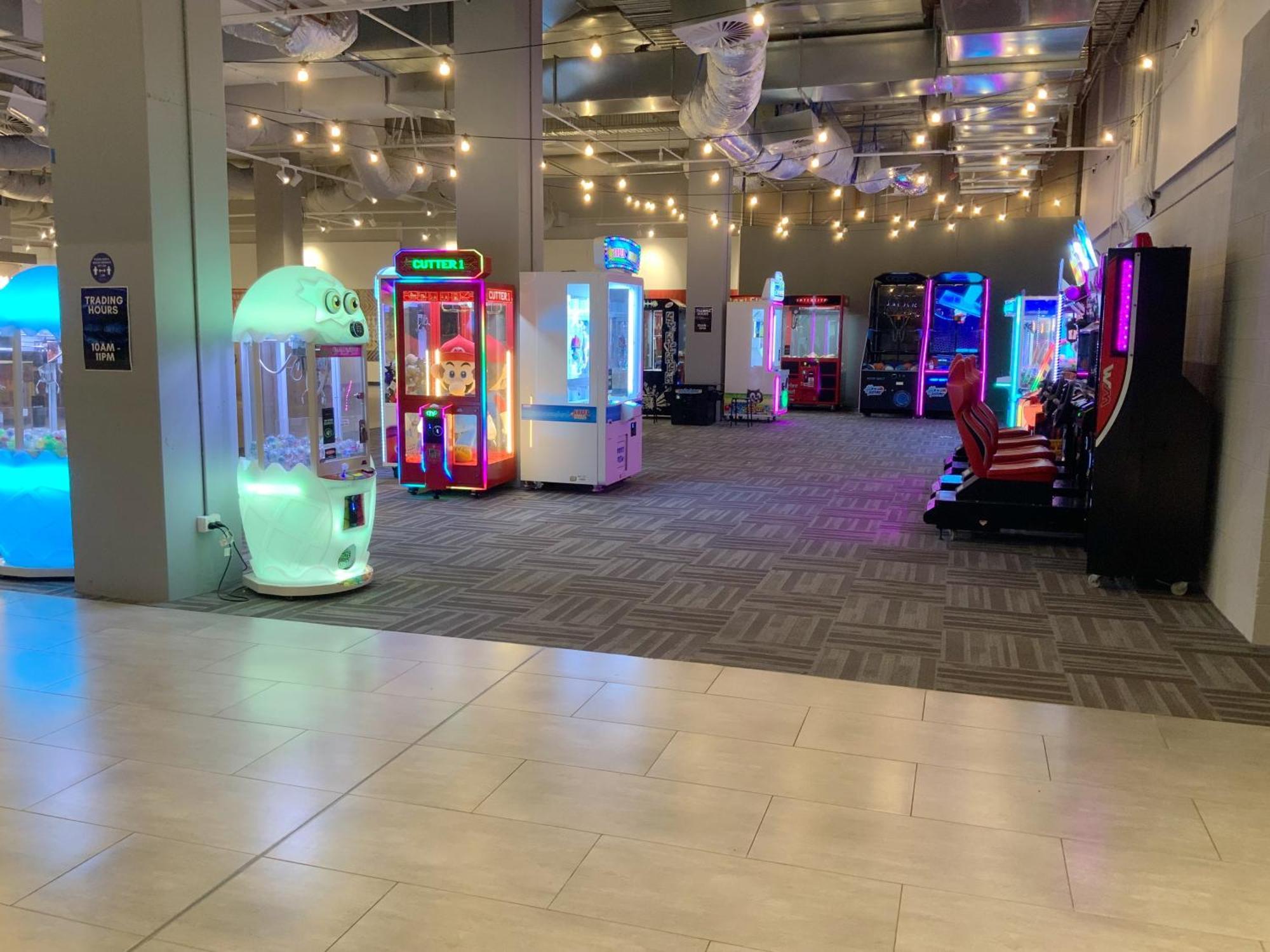 M-city Shopping Center - Executive Twin King Ensuites - Fully Equipped - Free Parking, Fast Wifi, Smart Tv, Netflix, Complementary Drinks & Amenities - 3168 Apartment *